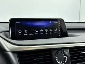 Lexus RX (2018) thumbnail 8
