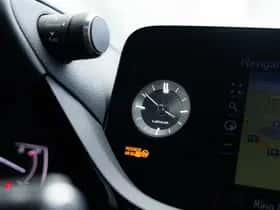 Lexus ES (2022) thumbnail 13