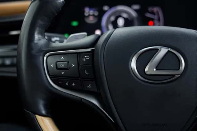 Lexus ES (2022) thumbnail 15