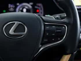 Lexus ES (2022) thumbnail 16