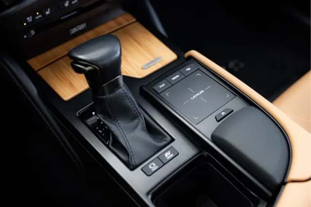 Lexus ES (2022) thumbnail 21