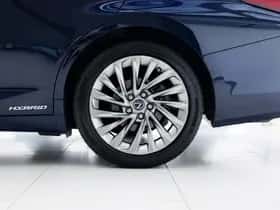 Lexus ES (2022) thumbnail 26