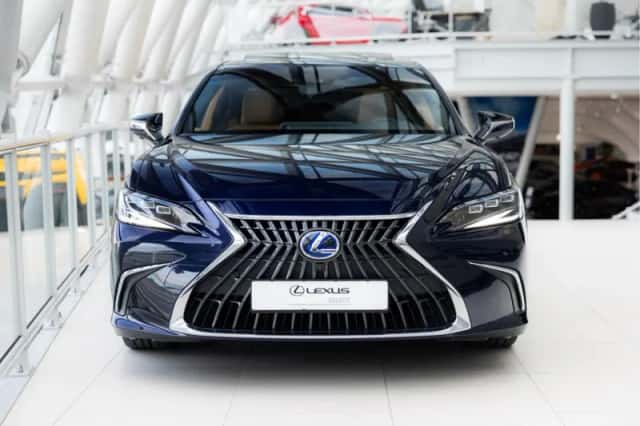 Lexus ES (2022) thumbnail 28