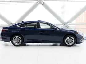 Lexus ES (2022) thumbnail 37