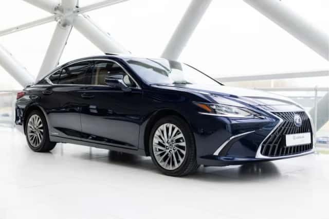 Lexus ES (2022) thumbnail 39