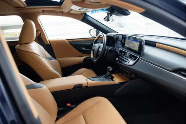 Lexus ES (2022) thumbnail 42