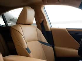 Lexus ES (2022) thumbnail 44