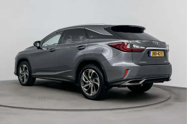 Lexus RX (2018) thumbnail 18