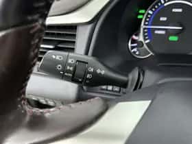 Lexus RX (2018) thumbnail 24