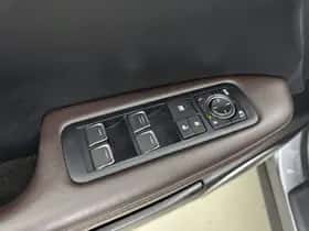 Lexus RX (2018) thumbnail 31