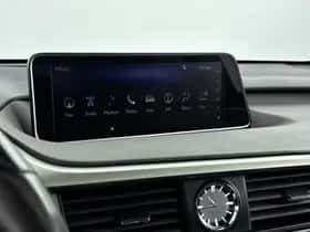 Lexus RX (2018) thumbnail 8