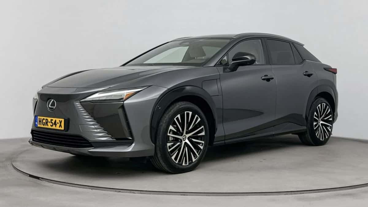 Lexus RZ (2025) — foto 1