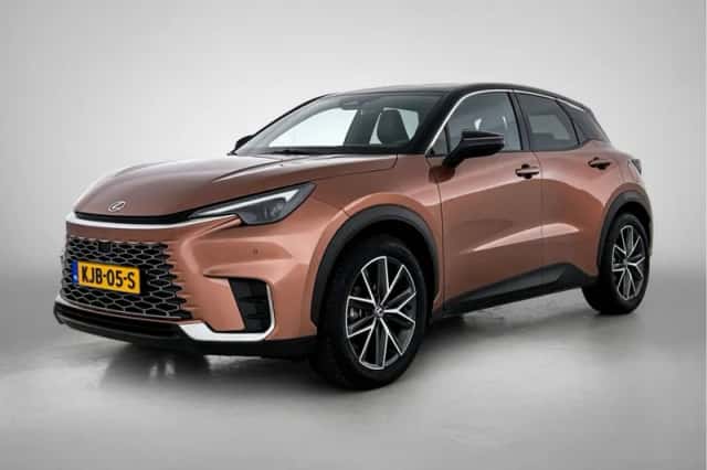 Lexus LBX (2025)