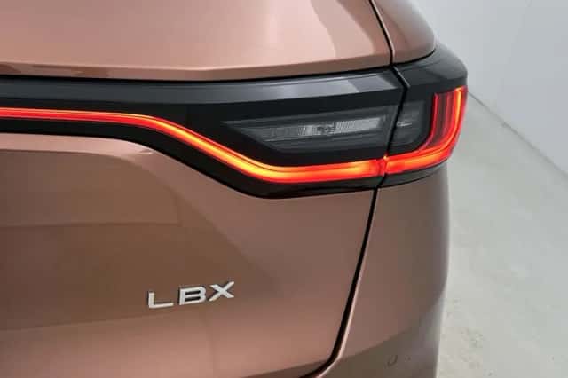 Lexus LBX (2025) thumbnail 29