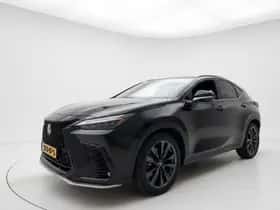 Lexus NX (2023)