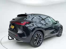 Lexus NX (2023) thumbnail 4