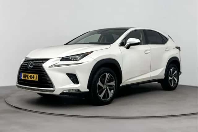 Lexus NX (2020)