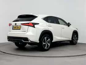 Lexus NX (2020) thumbnail 2