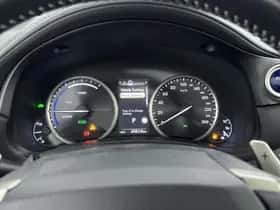 Lexus NX (2020) thumbnail 6