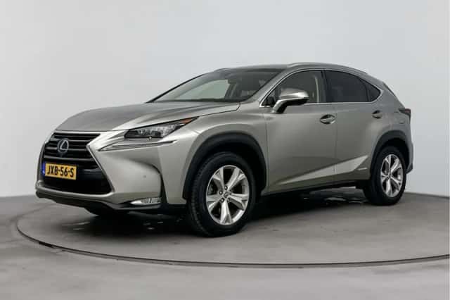 Lexus NX (2017)