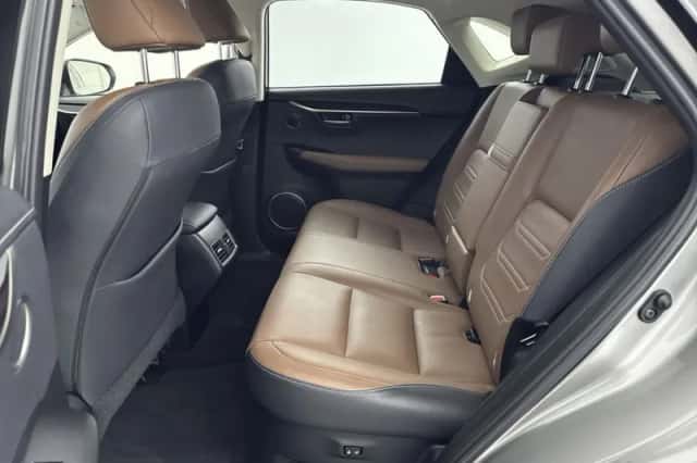 Lexus NX (2017) thumbnail 17