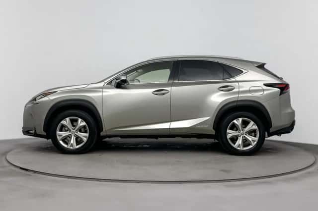 Lexus NX (2017) thumbnail 3