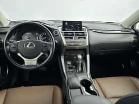 Lexus NX (2017) thumbnail 4