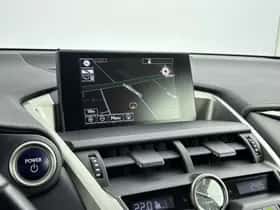 Lexus NX (2017) thumbnail 9
