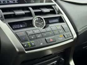 Lexus NX (2017) thumbnail 10