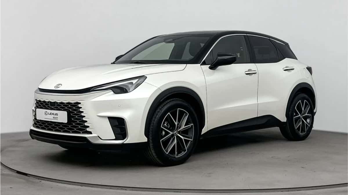 Lexus LBX (2025) — foto 1