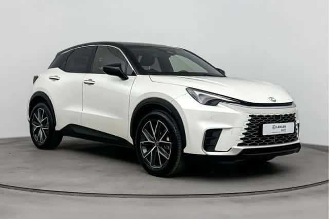 Lexus LBX (2025) thumbnail 12