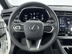 Lexus LBX (2025) thumbnail 17