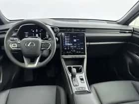 Lexus LBX (2025) thumbnail 4