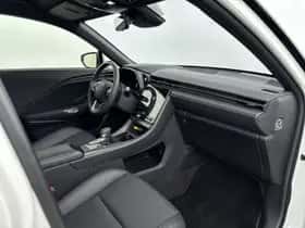 Lexus LBX (2025) thumbnail 6