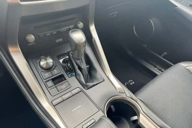 Lexus NX (2018) thumbnail 13