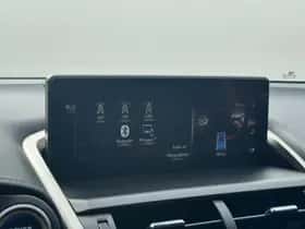 Lexus NX (2018) thumbnail 16