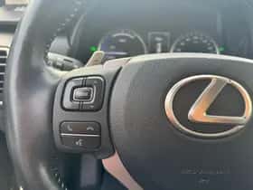 Lexus NX (2018) thumbnail 17
