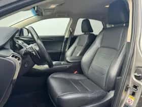 Lexus NX (2018) thumbnail 6