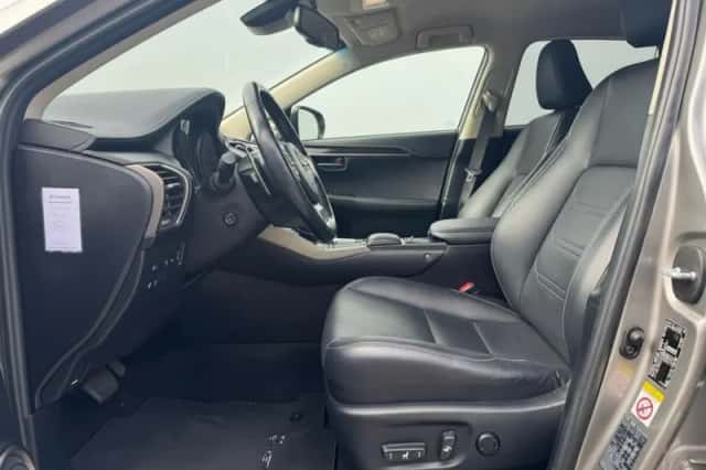 Lexus NX (2018) thumbnail 7