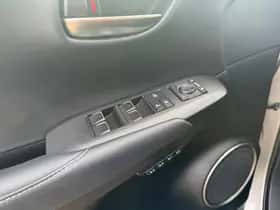 Lexus NX (2018) thumbnail 8