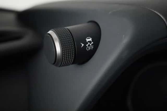 Lexus UX (2024) thumbnail 20