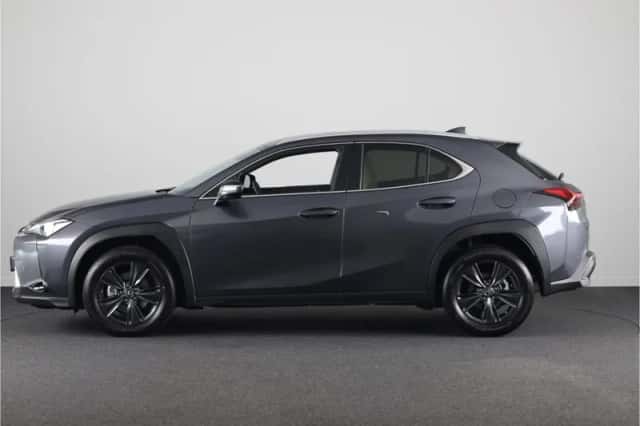 Lexus UX (2024) thumbnail 3