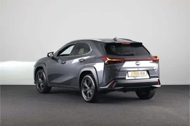 Lexus UX (2024) thumbnail 24