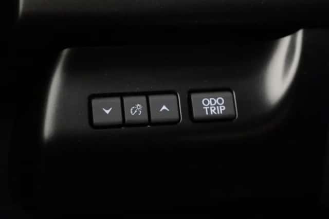 Lexus UX (2024) thumbnail 29