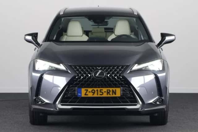 Lexus UX (2024) thumbnail 34