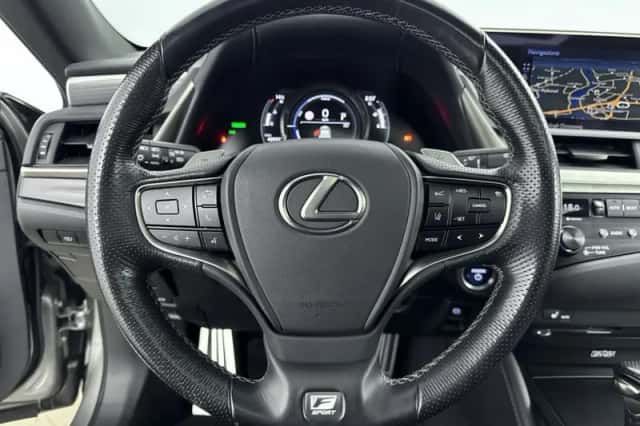 Lexus ES (2018) thumbnail 21