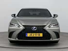 Lexus ES (2018) thumbnail 22