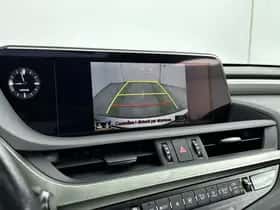 Lexus ES (2018) thumbnail 6