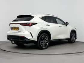 Lexus NX (2022) thumbnail 2