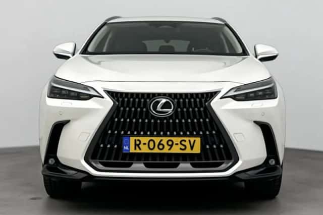 Lexus NX (2022) thumbnail 18